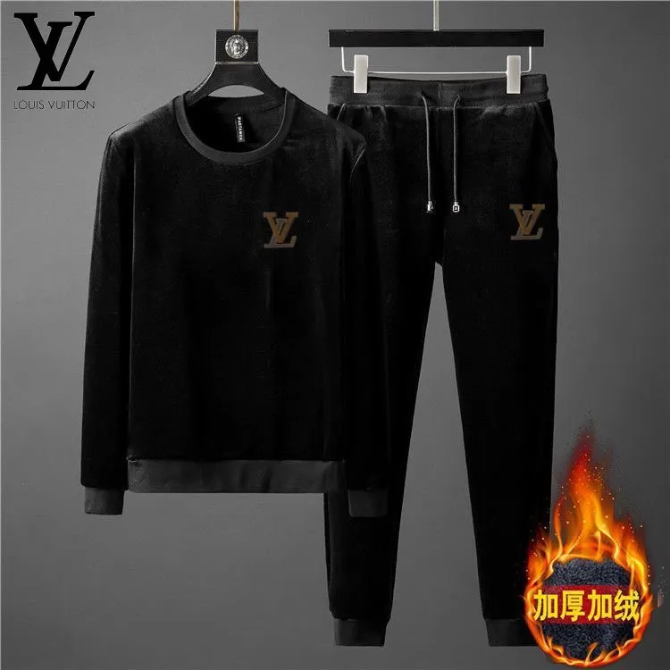 🅿️420 [LV Louis Vuitton] (double-sided gold velvet) hot-selling suit is coming. Focus on the original version of the official website. 2025 new hot-selling gold velvet suit. The original order is the best. 🇭🇰The meticulous work of top designers. Just for a fitting and perfect upper body effect. 100% all-natural high-quality gold velvet, close-fitting comfort, noble and elegant! Original hardware embodies elegance and nobility! Counter size: M-4XL (up to 200 pounds)